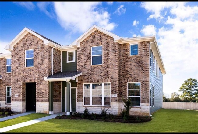 Foto del edificio - 2202 Memory Oaks Dr