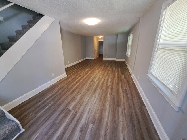 Foto del edificio - 912 Pittsburg Ave