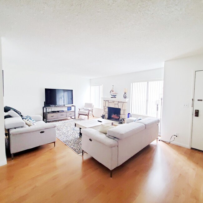 Foto del edificio - 28025 Ridgecove Ct N