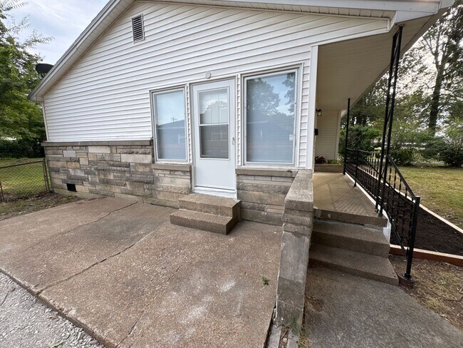 Foto del edificio - 2708 Trimble St