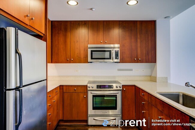 Building Photo - 585 9th St