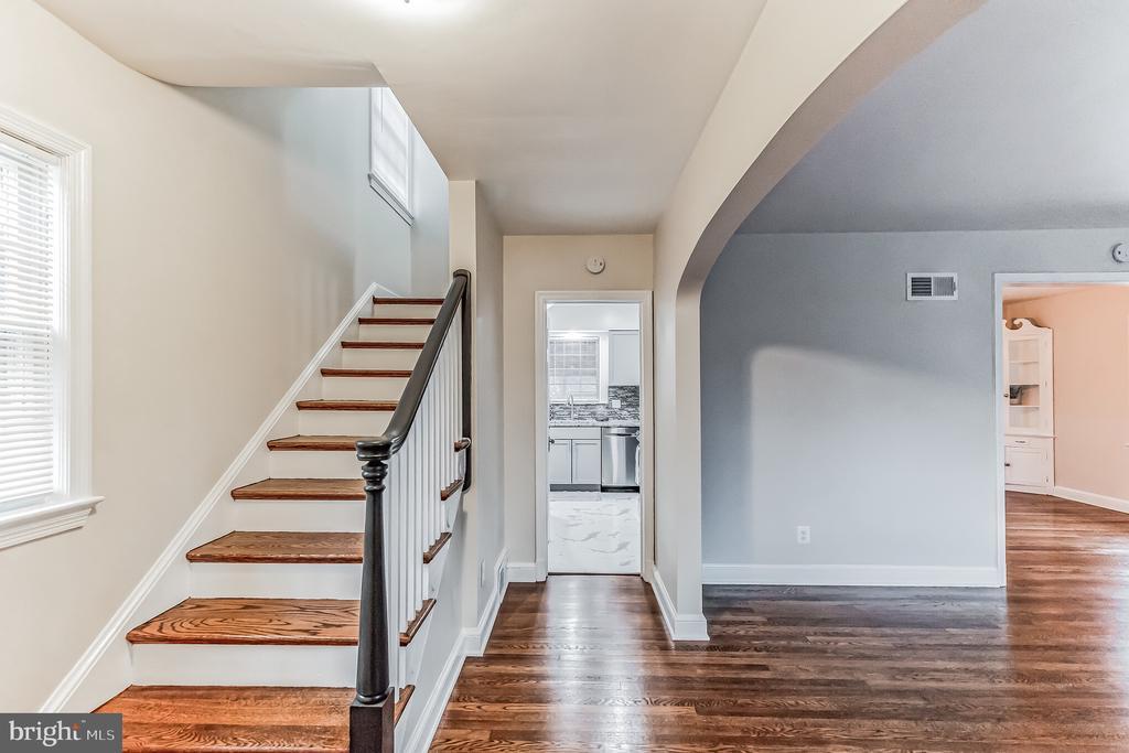 Primary Photo - 440 N Nelson St