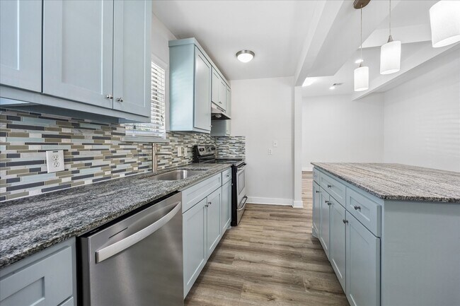 Foto del edificio - 2316 Hopkins St