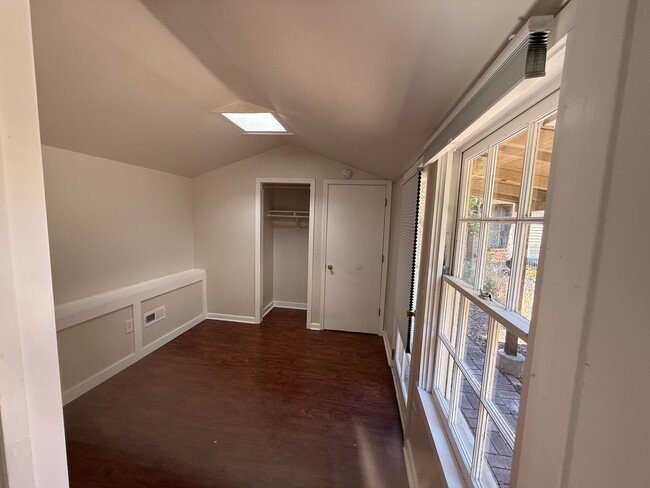Living room - 2609 Dana St