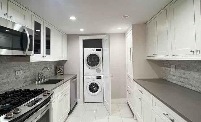 Foto del edificio - 256 W 97th St