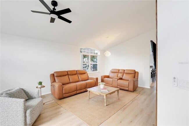 Foto del edificio - 203 Lake Davenport Estates Dr