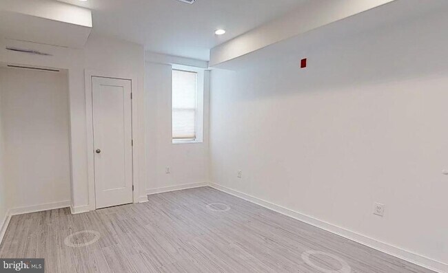Building Photo - 1642 N Marshall St