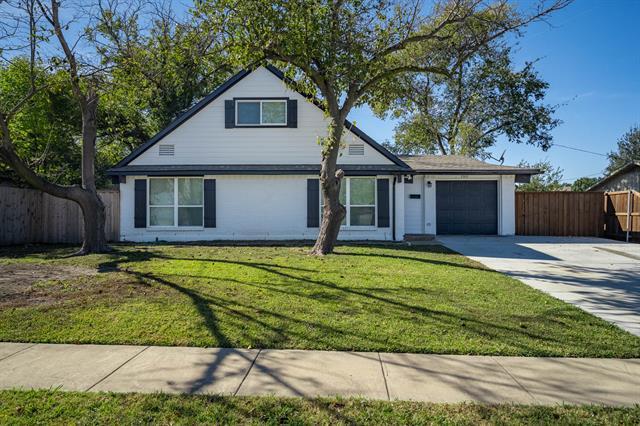 Foto principal - 2302 Valleywood Dr