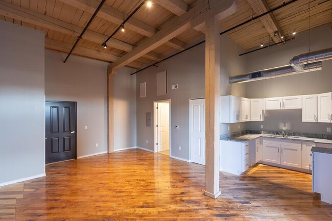 Building Photo - 116 N 4th St
