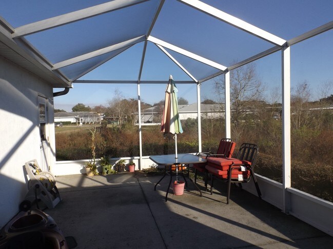 Foto del edificio - 2961 Walnut Ct