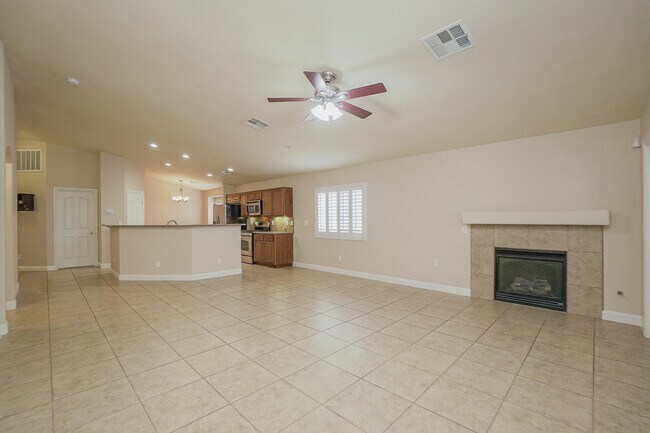 Building Photo - 2270 Smokey Sky Dr