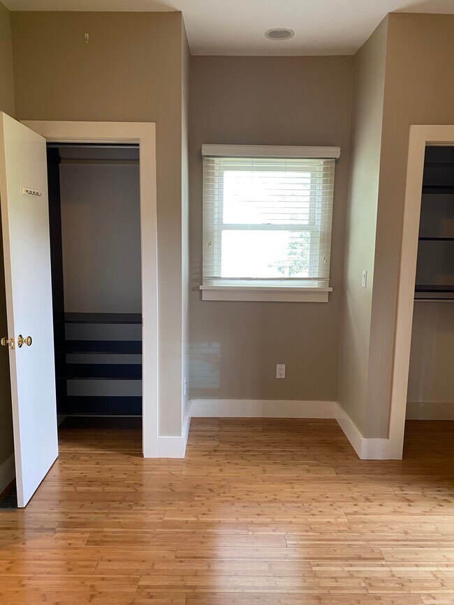 Closets - 18 Sayre St