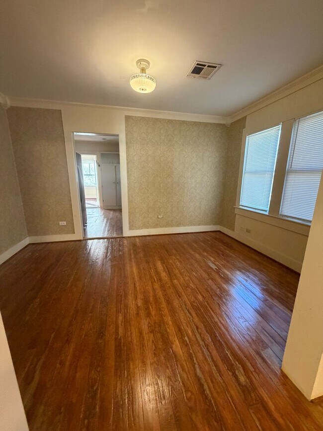 Foto del edificio - Three Bedroom, 2 Bathroom