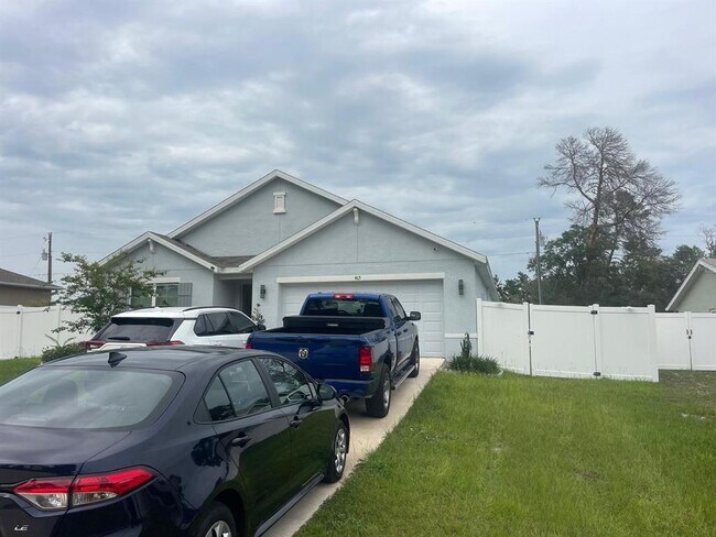 Foto del edificio - 465 Marion Oaks Ln