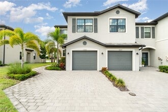 Building Photo - 14220 Pine Lodge Ln