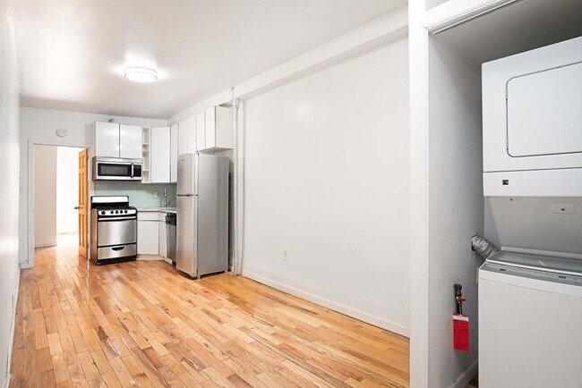 Building Photo - 432 E 120th St