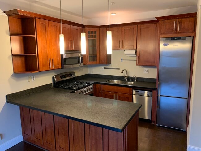 Kitchen - 400 Avila St
