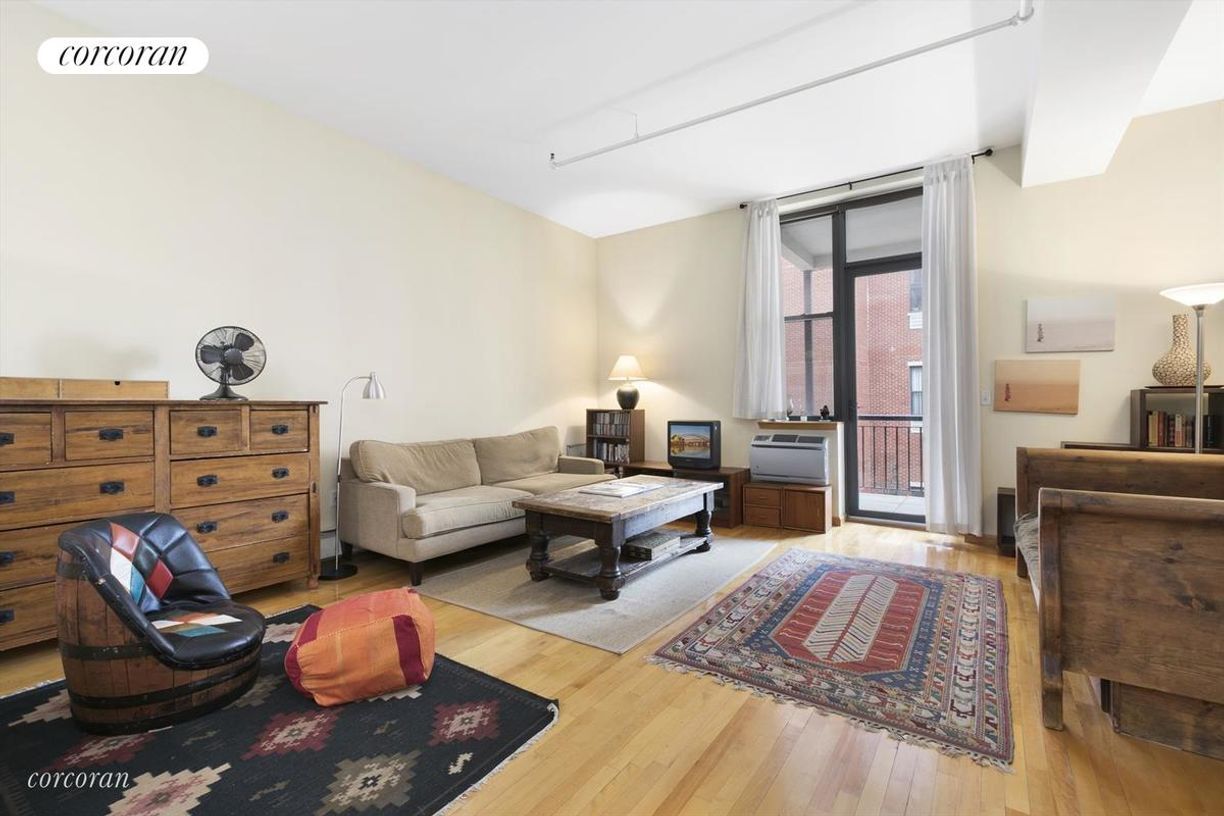 Primary Photo - 231 15th St