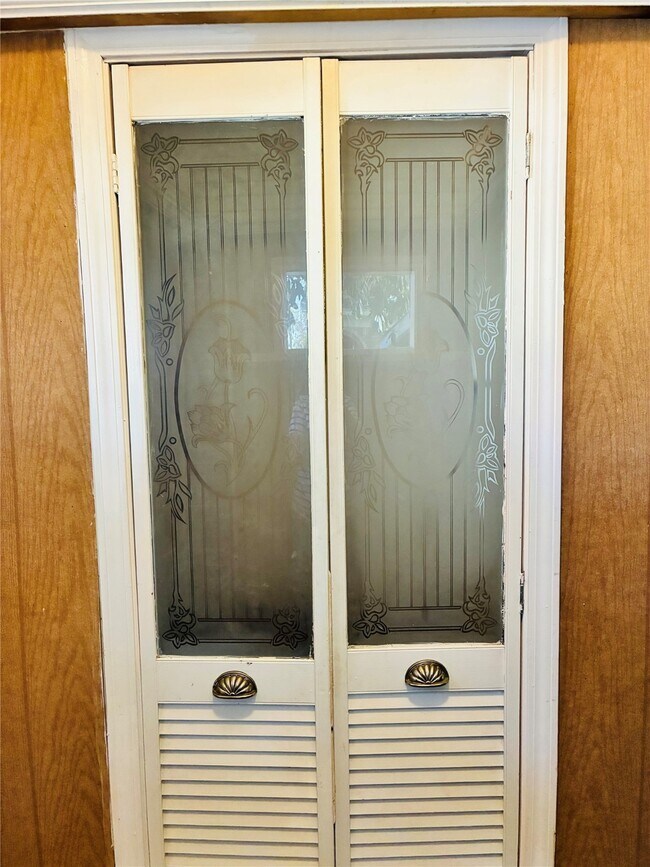 Foto del edificio - 702 Caplin St