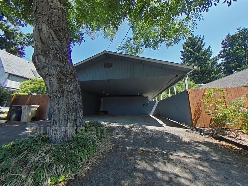 Primary Photo - 1153 NW Polk Ave