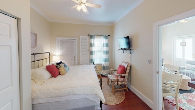 Building Photo - 12 Months Lease - 1 Bedroom, 1 Bathroom ap...