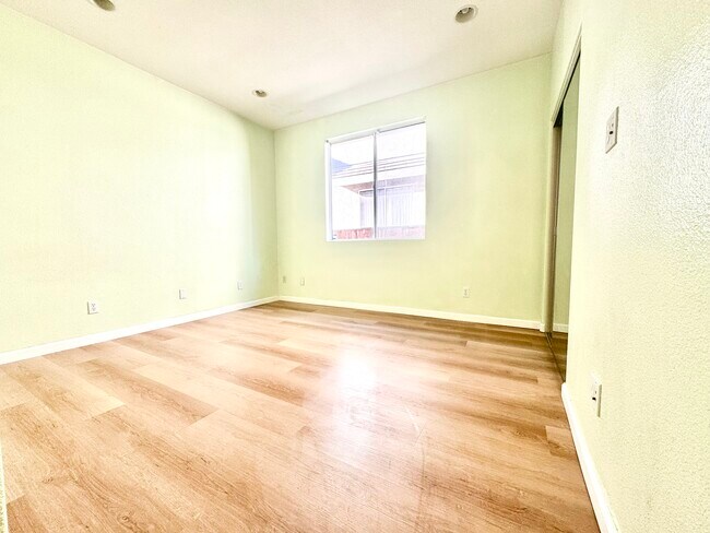 Building Photo - 4030 Bouquet Park Ln