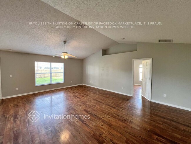 Foto del edificio - 1080 SW McCoy Ave
