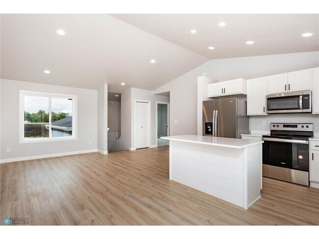 Foto del edificio - 6718 68th St S