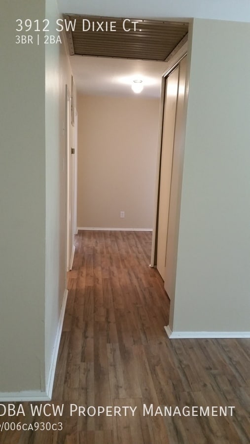 Foto del edificio - 3912 SW Dixie Ct