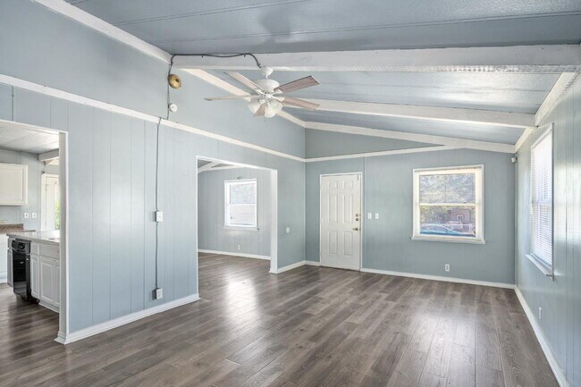 Foto del edificio - Welcome to your next home!