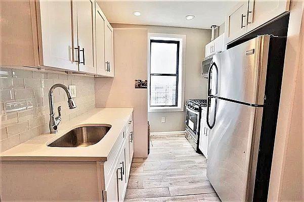 Foto principal - 2 bedroom in BRONX NY 10452