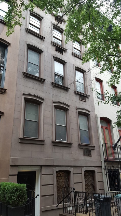 Primary Photo - 127 E 36th St