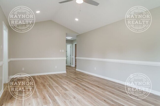 Foto del edificio - 118 Murphy Dr