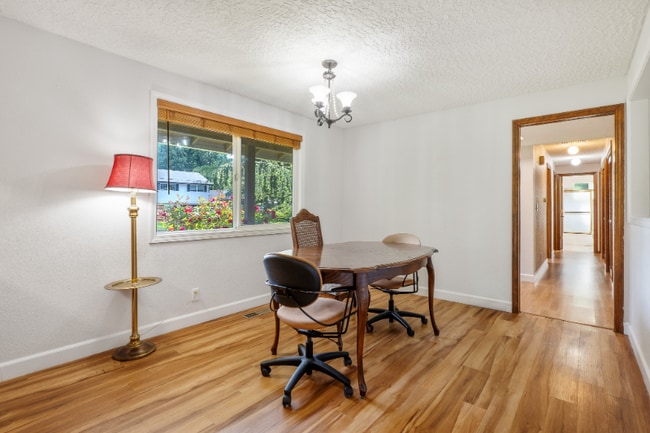 Building Photo - 9423 NE Woodridge St