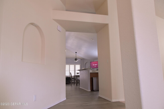 Building Photo - 6392 Franklin Gate Dr