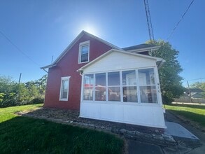 Building Photo - 410 E Winona Ave