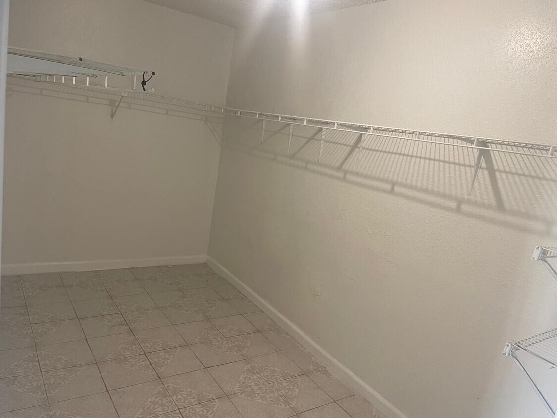 Foto del edificio - 12915 Ashford Knoll Dr
