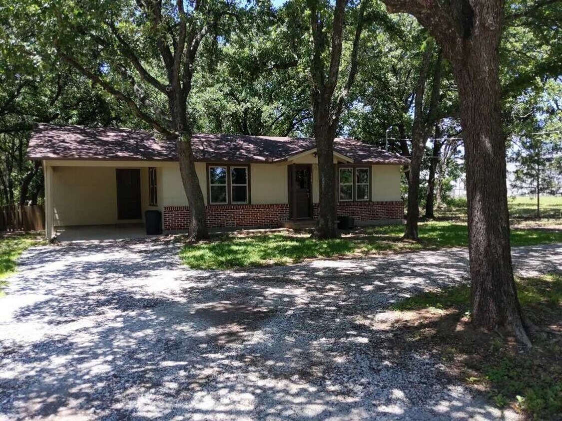Primary Photo - 1541 Ranger Hwy.