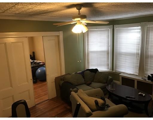 Building Photo - 22 Mason St