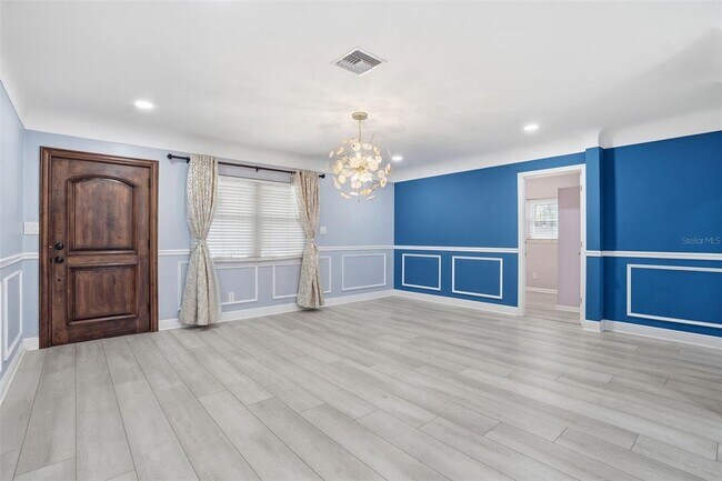 Foto del edificio - 2121 Park St N