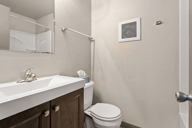 Foto del edificio - 2627 N Helen St
