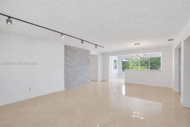 Foto del edificio - 417 NE 29th St
