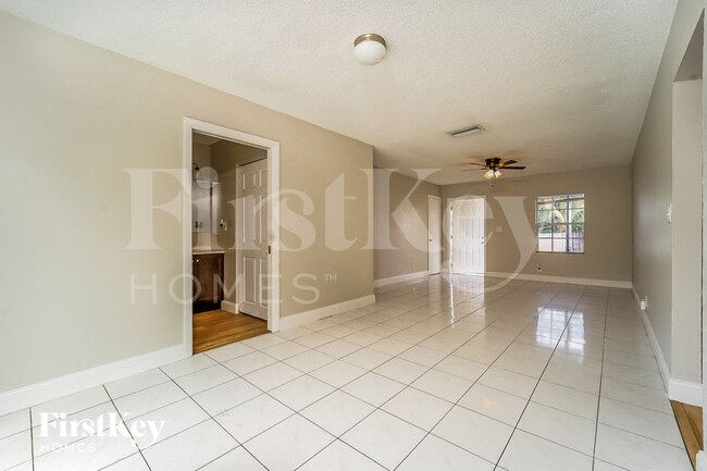 Foto del edificio - 7872 SW 4th Pl