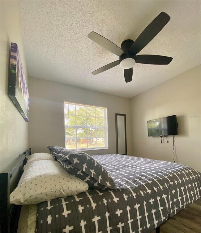 Foto del edificio - 8024 Candlewoode Dr