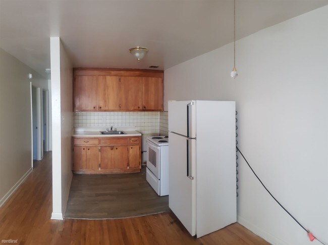 Foto del edificio - 3 br, 1 bath  - 214 Randolph St