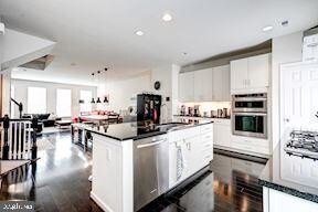 Foto del edificio - 9652 Pullman Pl