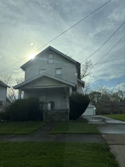 Primary Photo - 1016 East Ave SE