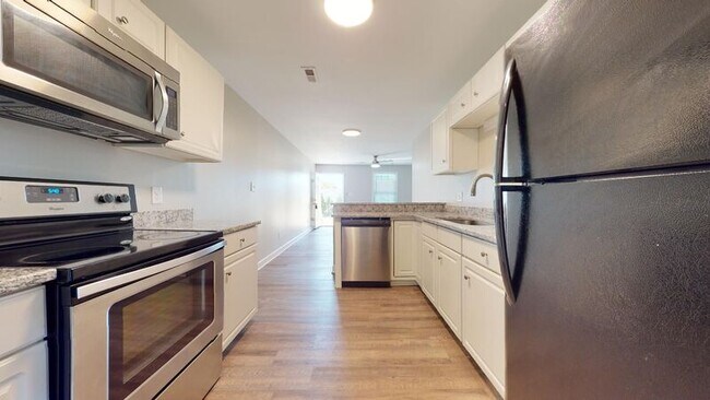 Building Photo - 1076 Norris Rd