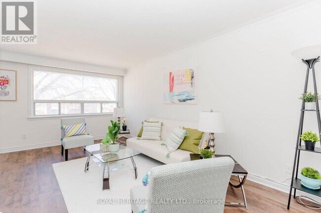 Building Photo - 55 Bridgenorth Crescent