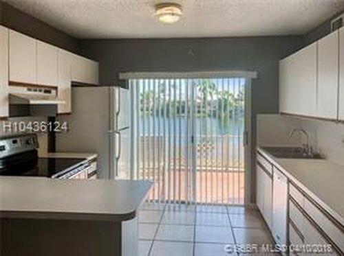 Building Photo - 7020 NW 173rd Dr